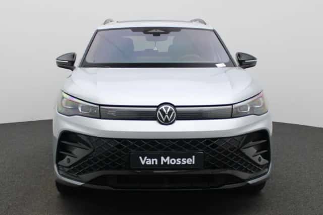 Volkswagen Tiguan (2025) thumbnail 3
