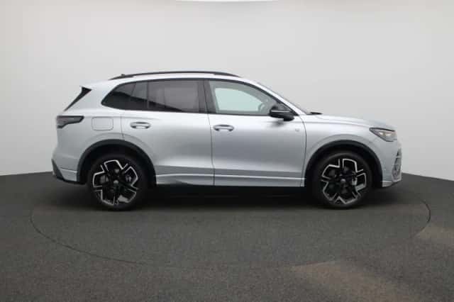 Volkswagen Tiguan (2025) thumbnail 6