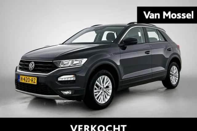 Volkswagen T-Roc (2022) thumbnail 1