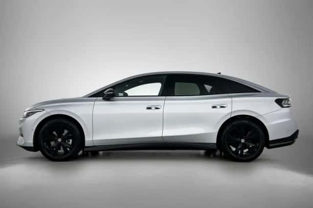 Volkswagen ID.7 (2025) thumbnail 2