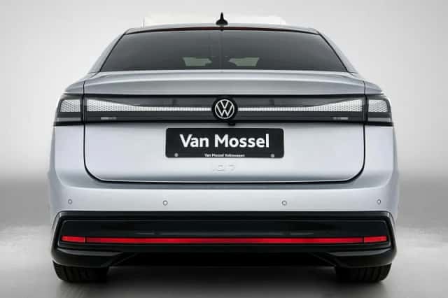 Volkswagen ID.7 (2025) thumbnail 3