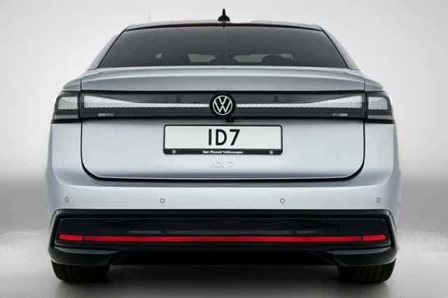 Volkswagen ID.7 (2025) thumbnail 3