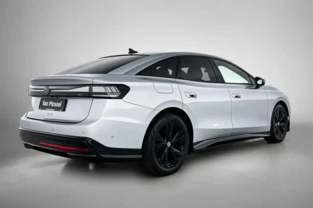 Volkswagen ID.7 (2025) thumbnail 4