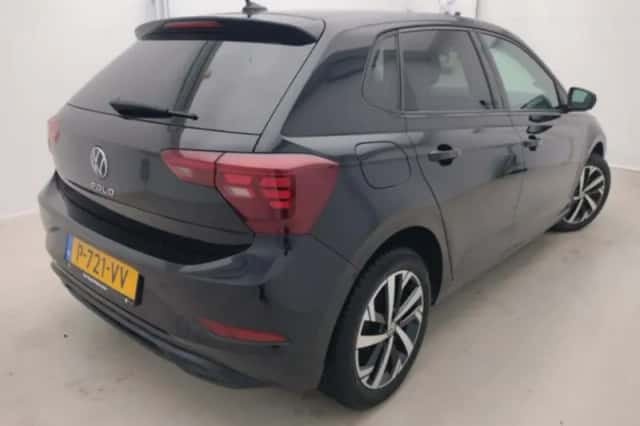 Volkswagen Polo (2022) thumbnail 2