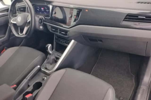 Volkswagen Polo (2022) thumbnail 3