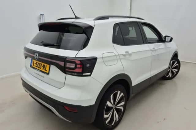 Volkswagen T-Cross (2021) thumbnail 2