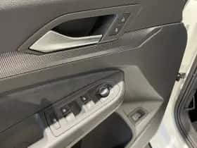 Volkswagen Golf (2025) thumbnail 16