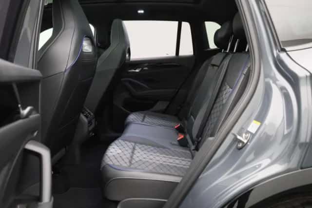 Volkswagen Tiguan (2025) thumbnail 12