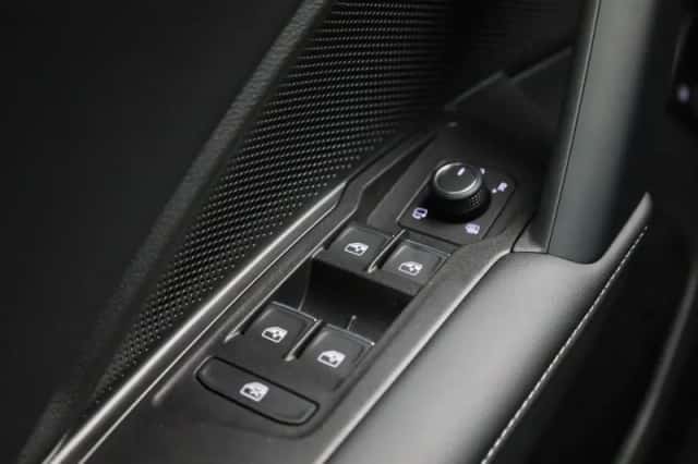Volkswagen Tiguan (2025) thumbnail 33