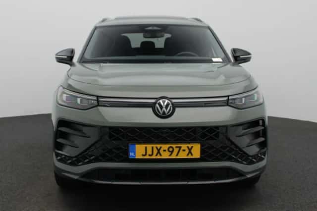 Volkswagen Tayron (2025) thumbnail 3