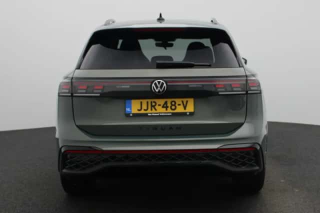 Volkswagen Tiguan (2025) thumbnail 5