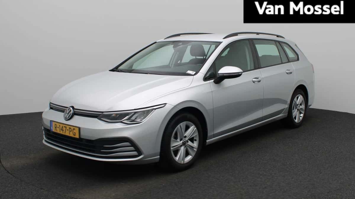 Volkswagen Golf (2022) — foto 1