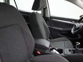 Volkswagen Golf (2022) thumbnail 35