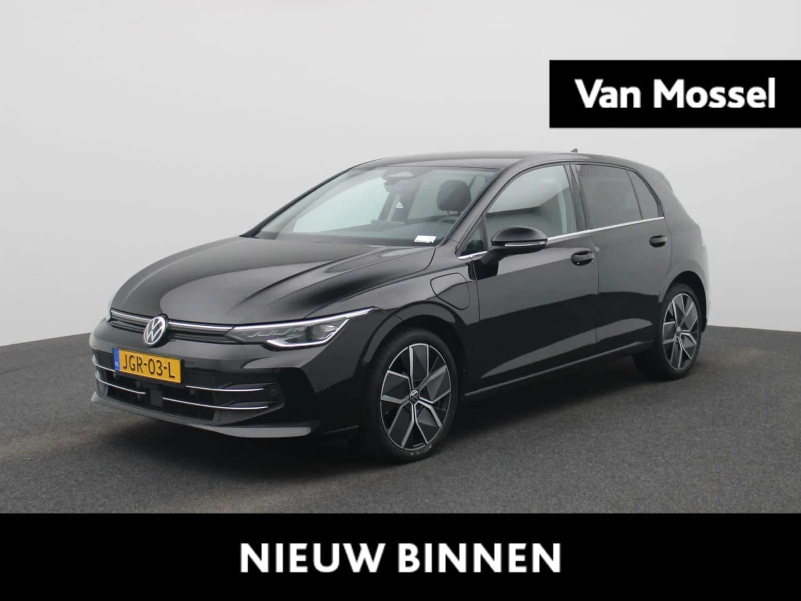 Volkswagen Golf (2025) — foto 1