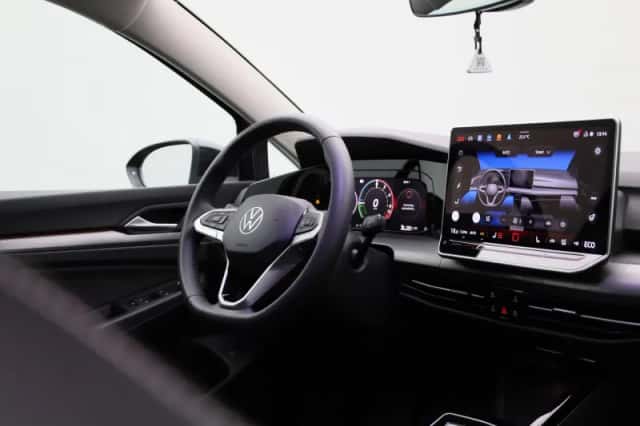 Volkswagen Golf (2025) thumbnail 38