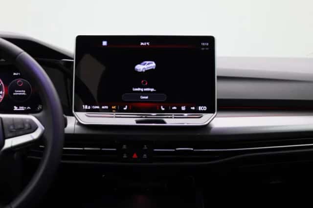Volkswagen Golf (2025) thumbnail 9