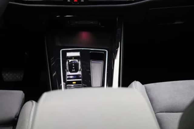 Volkswagen Golf (2025) thumbnail 10
