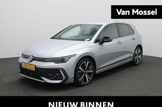 Volkswagen Golf (2025) thumbnail 1
