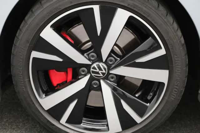 Volkswagen Golf (2025) thumbnail 13