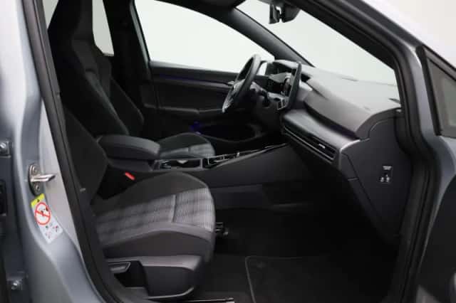 Volkswagen Golf (2025) thumbnail 43