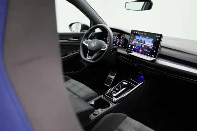 Volkswagen Golf (2025) thumbnail 45