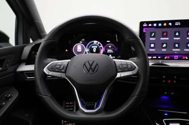 Volkswagen Golf (2025) thumbnail 7