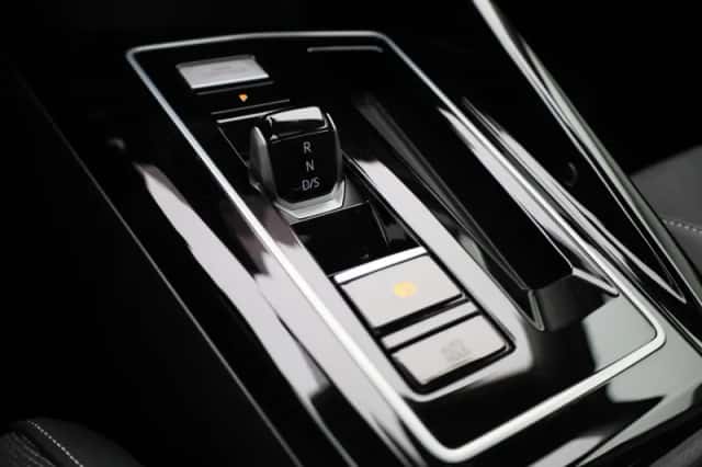 Volkswagen Golf (2025) thumbnail 18