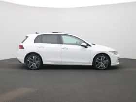 Volkswagen Golf (2025) thumbnail 6