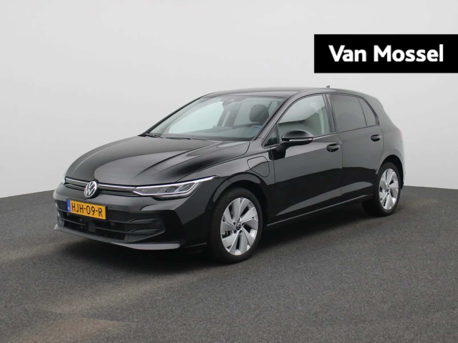 Volkswagen Golf (2025) — foto 1