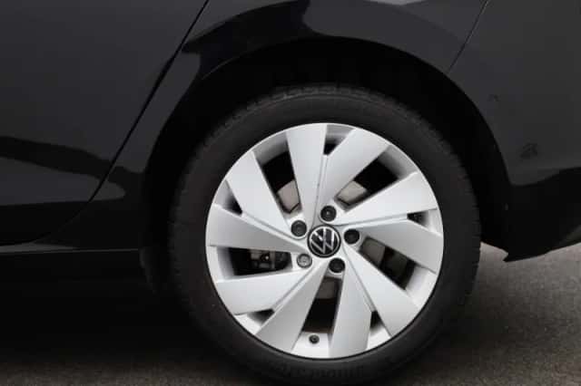 Volkswagen Golf (2025) thumbnail 13