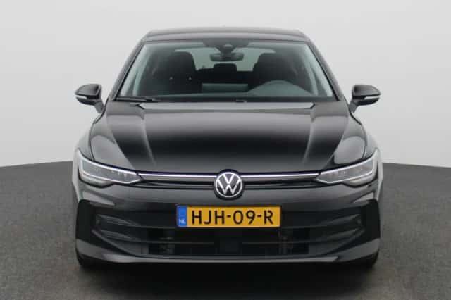Volkswagen Golf (2025) thumbnail 3
