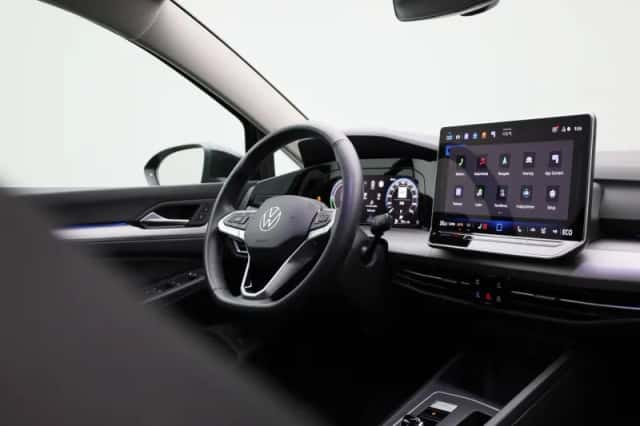 Volkswagen Golf (2025) thumbnail 35