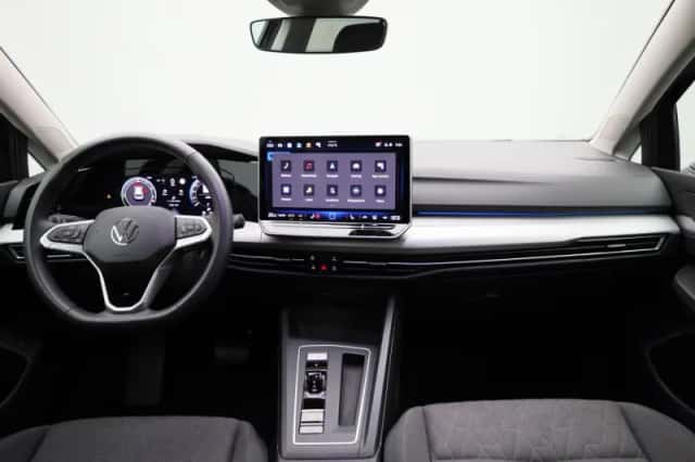 Volkswagen Golf (2025) thumbnail 36