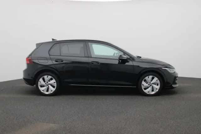 Volkswagen Golf (2025) thumbnail 6