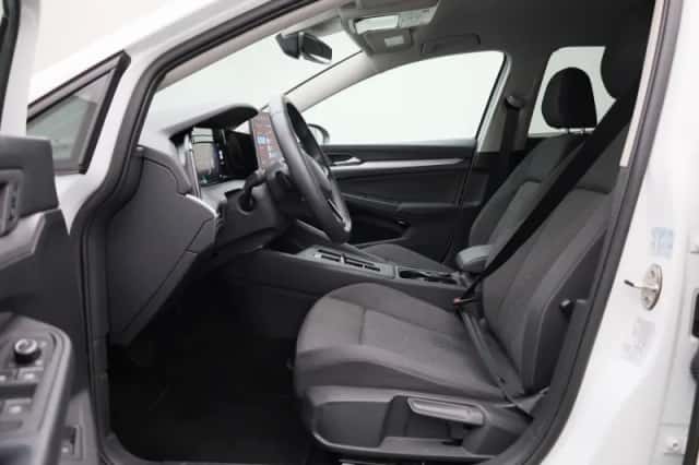 Volkswagen Golf (2025) thumbnail 11