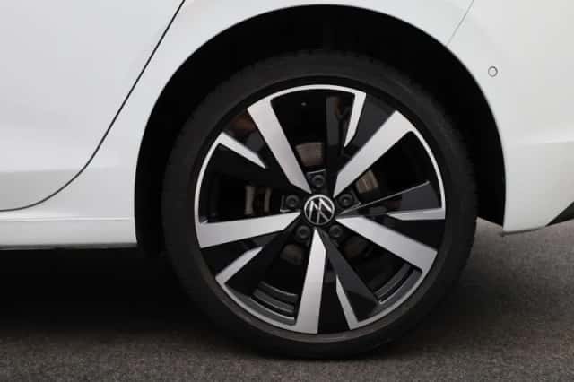 Volkswagen Golf (2025) thumbnail 13