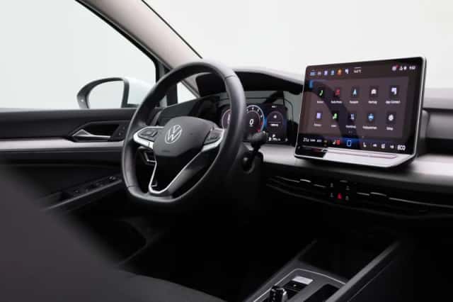 Volkswagen Golf (2025) thumbnail 36