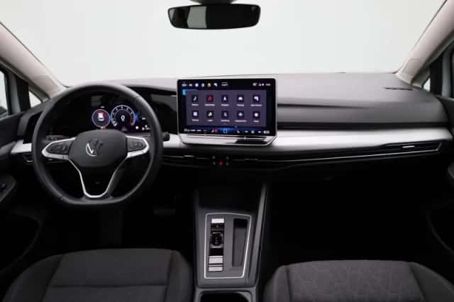 Volkswagen Golf (2025) thumbnail 37
