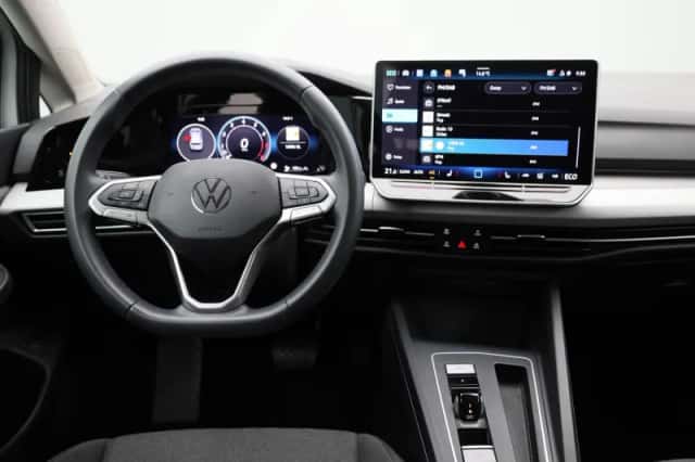 Volkswagen Golf (2025) thumbnail 7