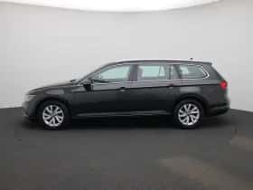 Volkswagen Passat (2021) thumbnail 4