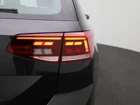 Volkswagen Passat (2021) thumbnail 42