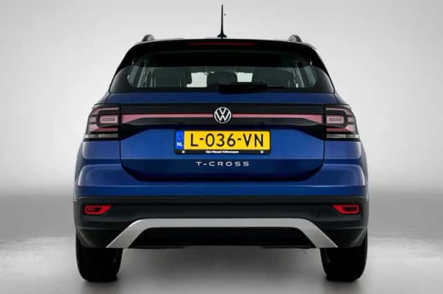Volkswagen T-Cross (2021) thumbnail 3