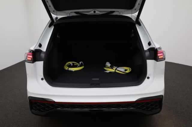 Volkswagen Tiguan (2025) thumbnail 11