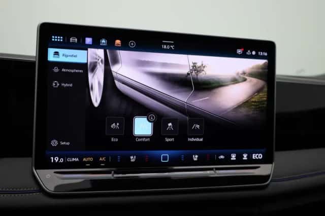Volkswagen Tiguan (2025) thumbnail 32