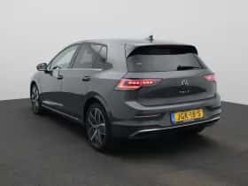 Volkswagen Golf (2025) thumbnail 2
