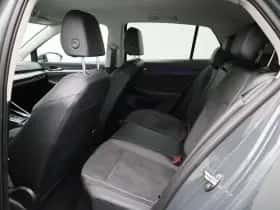 Volkswagen Golf (2025) thumbnail 10
