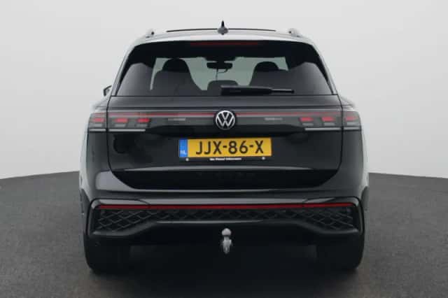 Volkswagen Tiguan (2025) thumbnail 5