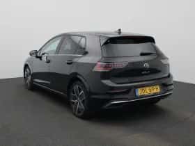 Volkswagen Golf (2025) thumbnail 2