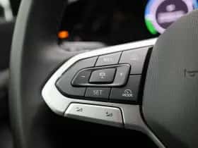 Volkswagen Golf (2025) thumbnail 17