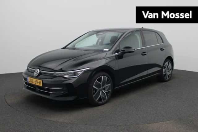 Volkswagen Golf (2025) thumbnail 1